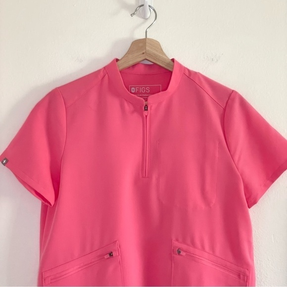 NWT Figs Limited Edition Nata Zip Henley Scrub Top Neon Pink XS - Picture 4 of 16